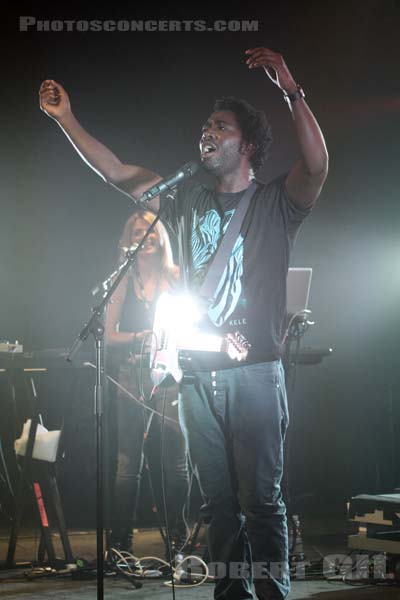 KELE OKEREKE - 2010-11-07 - PARIS - La Cigale - 